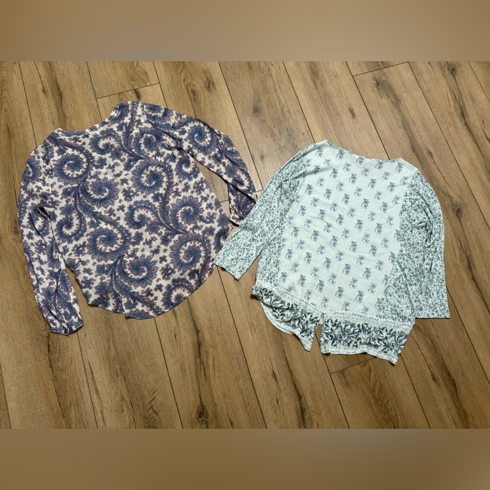 Lucky Brand Set of 2 Lightweight Floral Paisley Long Sleeve Tops Size Medium - Picture 2 of 16